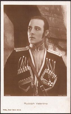 Рудольф Валентино.