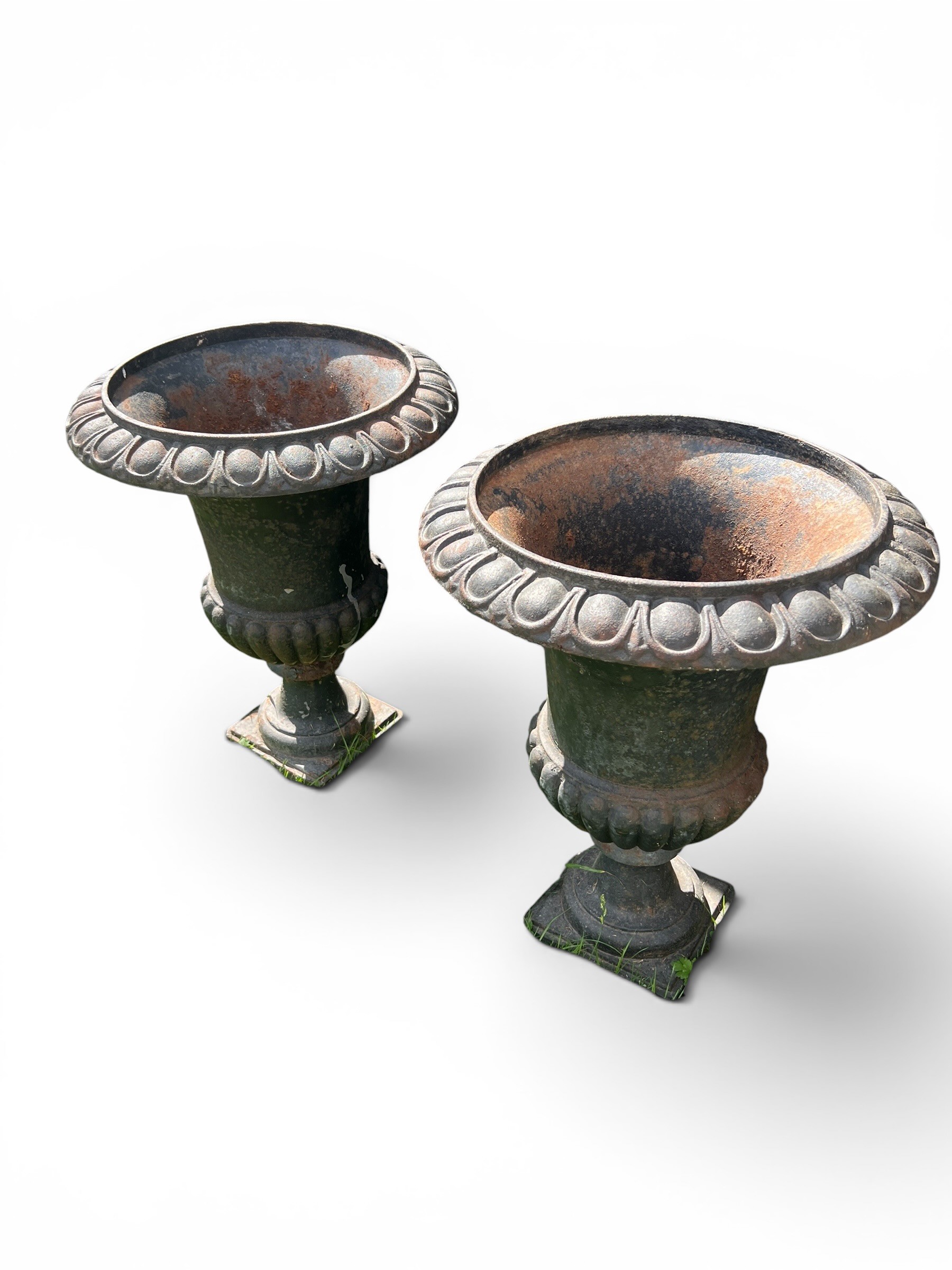 Pair of Black Victorian Cast Iron Ornate Garden Urns - (AF Come off its Base)