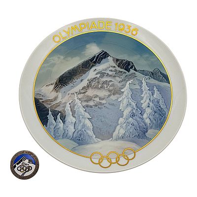 Commemorative Plate and Pin of the IV. Winter Olympics Garmisch-Partenkirchen 1936. Porcelain 