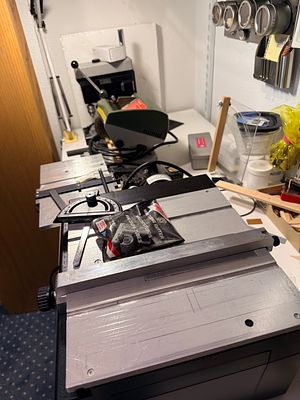 A Group of 4 Miniature Precision Power Tools for Model Making. This group comprises several 