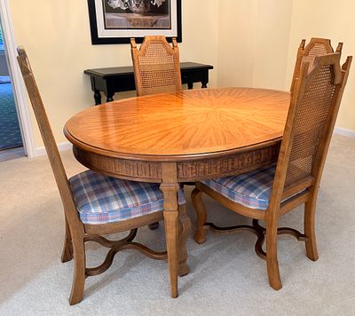 Drexel Guildhall Collection Extension Dining Table with 6 Cane Back Chairs. A dining room suite 