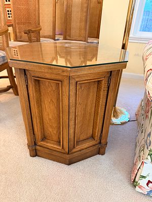 Late 20th Century Octagonal Oak Commode End Table with Glass Top. This octagonal commode end 