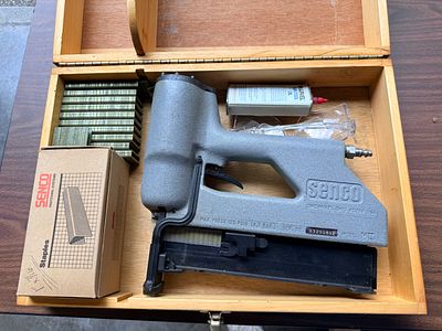 Senco Model MII Pneumatic Stapler in Custom Wooden Case with Accessories. A Senco Model MII 