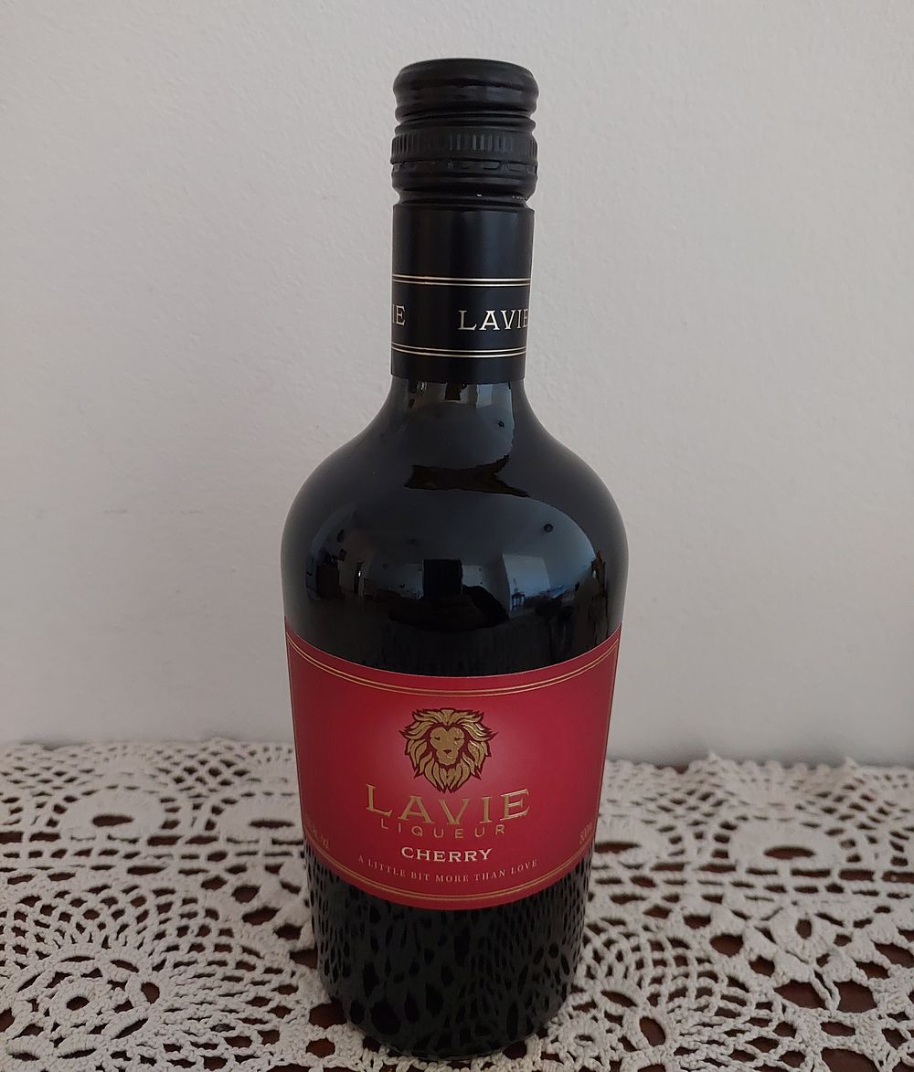 יקב לביא" ליקר בוטיק דובדבן , לאניני הטעם. - איסוף עצמי בלבד לא יתאפשר משלוח.