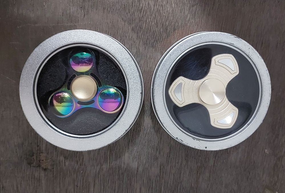 2 ספינרים ישנים, ממתכת / אלומניום , חדשים באריזה