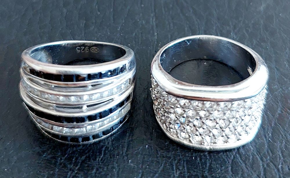 2 טבעות כסף 925 חתום, 20.5g , מידה 18. מצב מצוין.