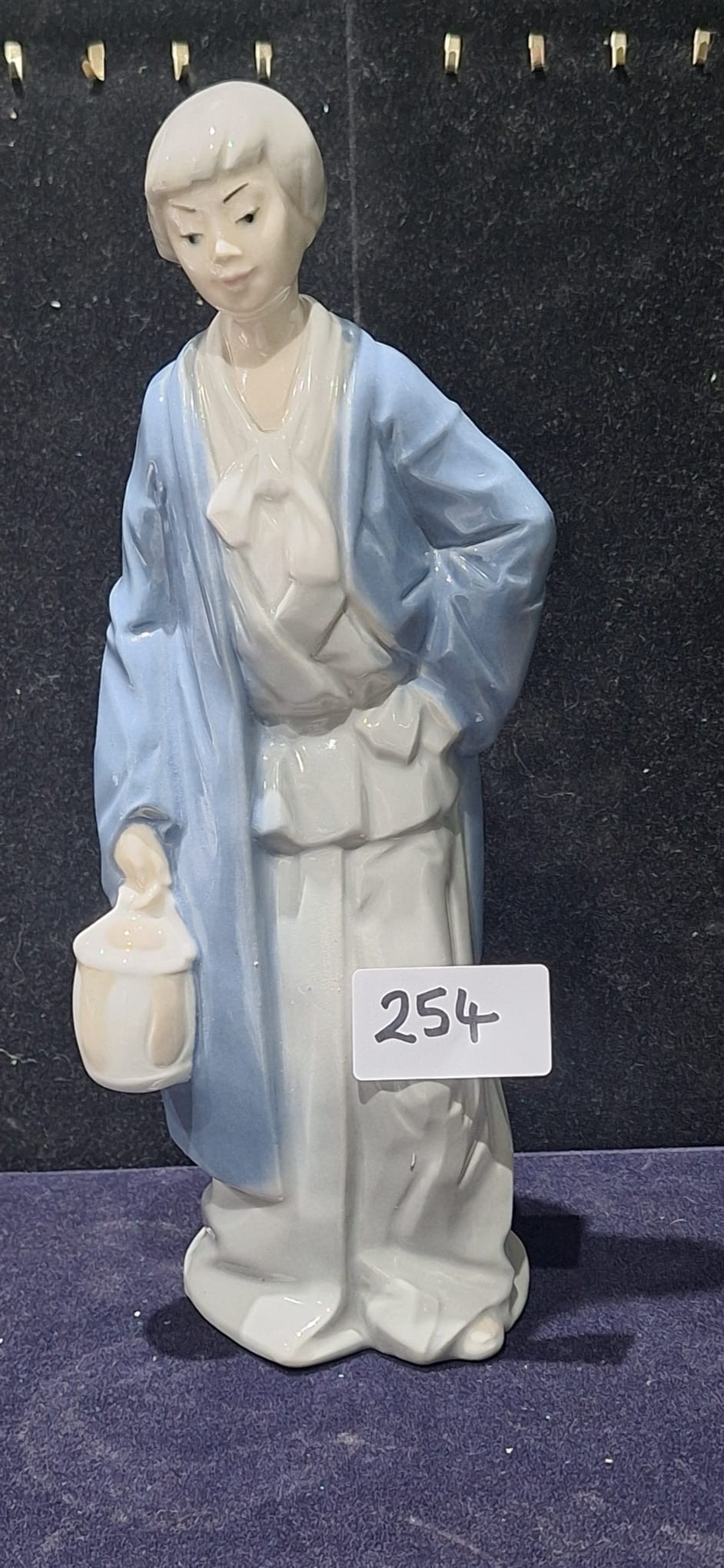 9" Valencia Boy With Lantern