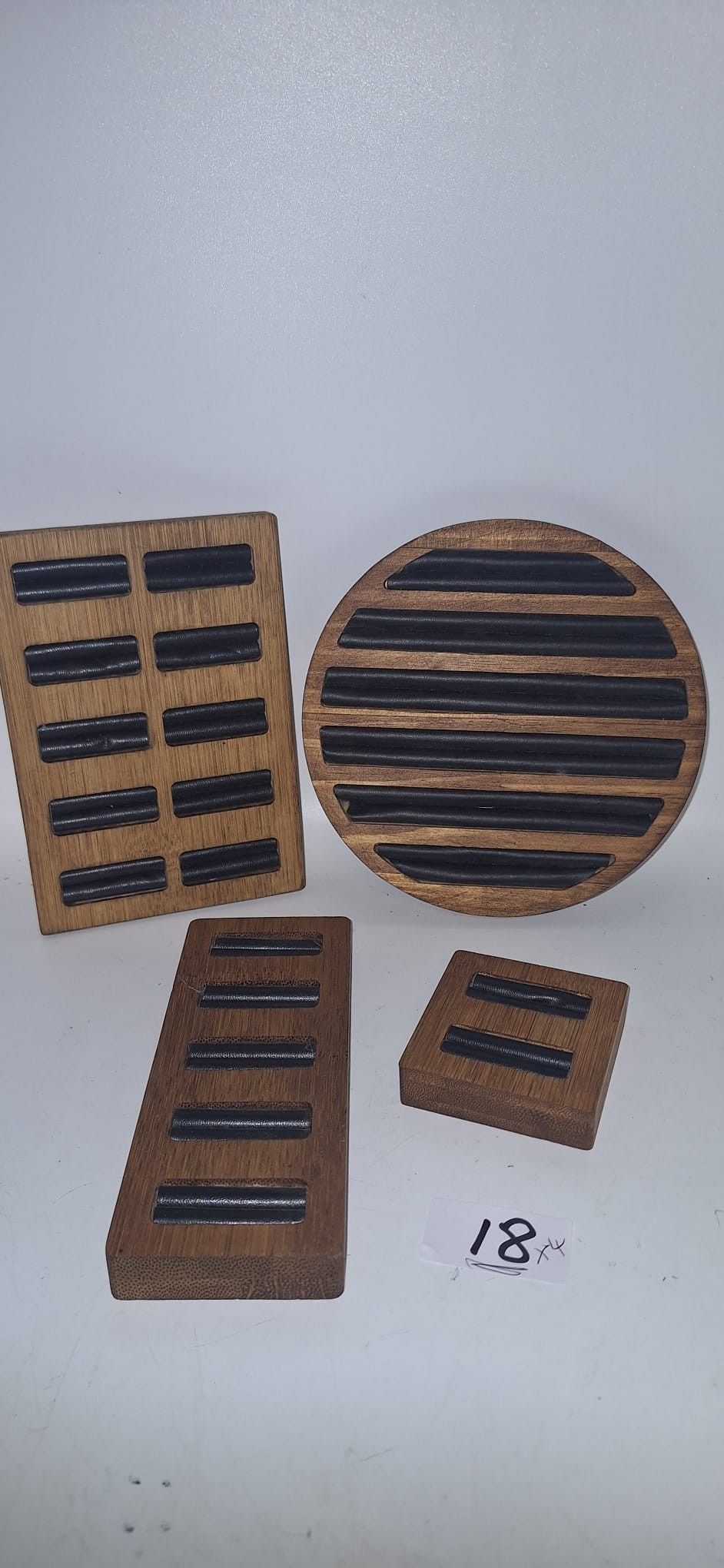 4 Assorted Ring Display Holders
