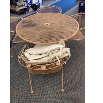 VTG Wrought Iron Patio Furniture. 4 chairs . includes some cushions