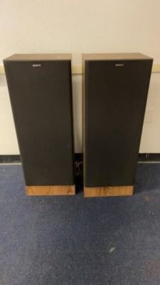 Pair Sony Speakers SS u520. very good condition
