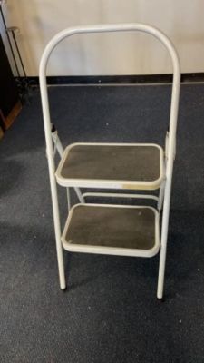 2 Step Folding Step Ladder. 1