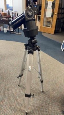 Meade EXT 80 Astronomical Telescope Star Observer. no box or carry bag included