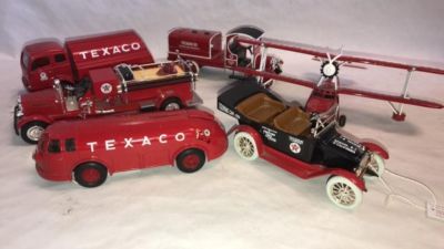 ERTL Texaco Diecast Banks, Airplane, Maxwell. Touring. Sizes in photos