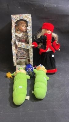 Glo Worm, Dolls. Dolls and more