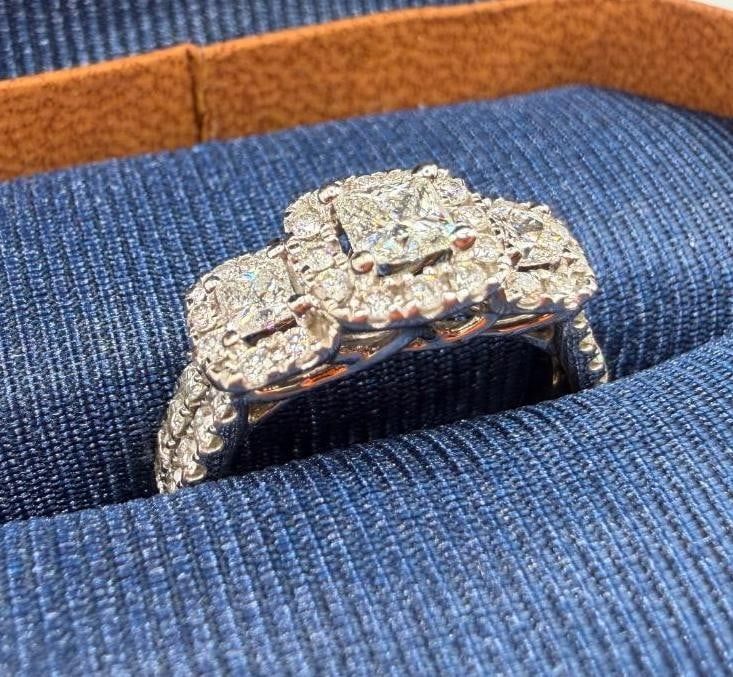 Luxury Jewelry, Fine Art, Disney Collectibles