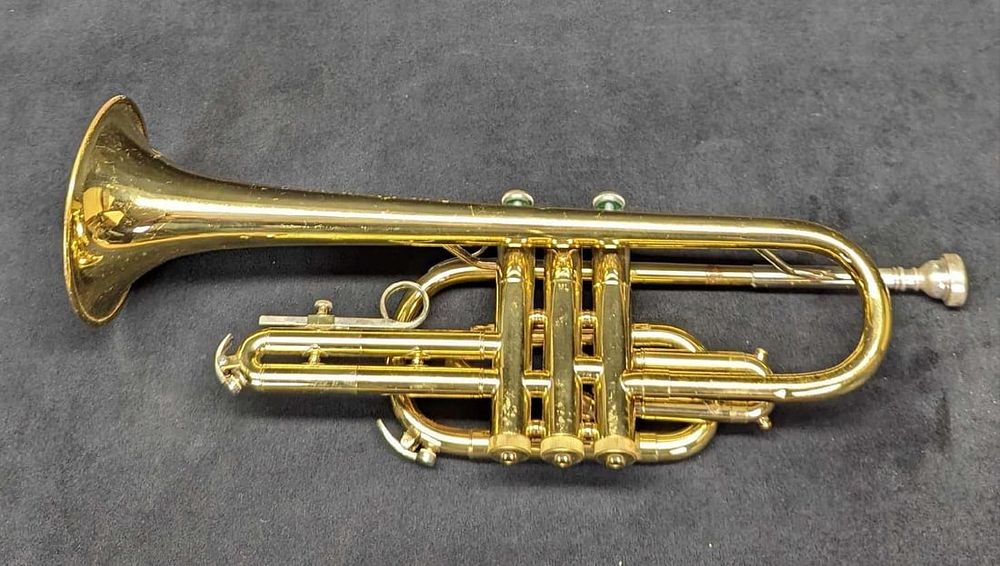 Lot 14: Vincent Bach Selmer Bundy Cornet W Case & Mouthpiece