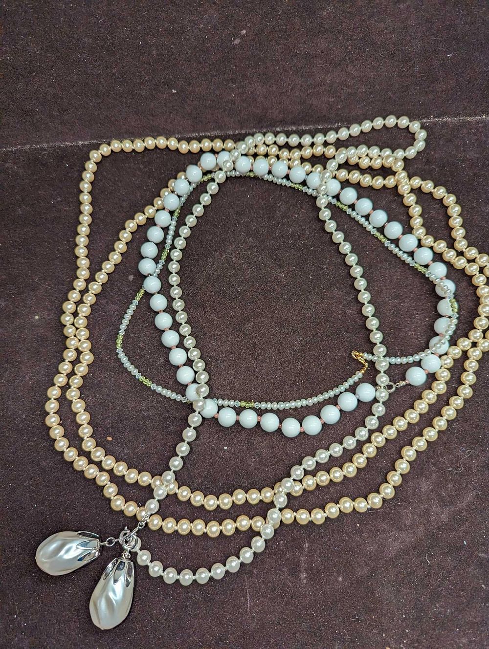 Lot 22: 4 Faux & Freshwater Pearl & Sarah Coventry Necklaces