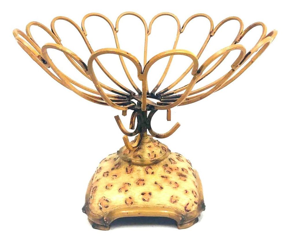 Lot 31: Decorative Metal Pedestal Basket