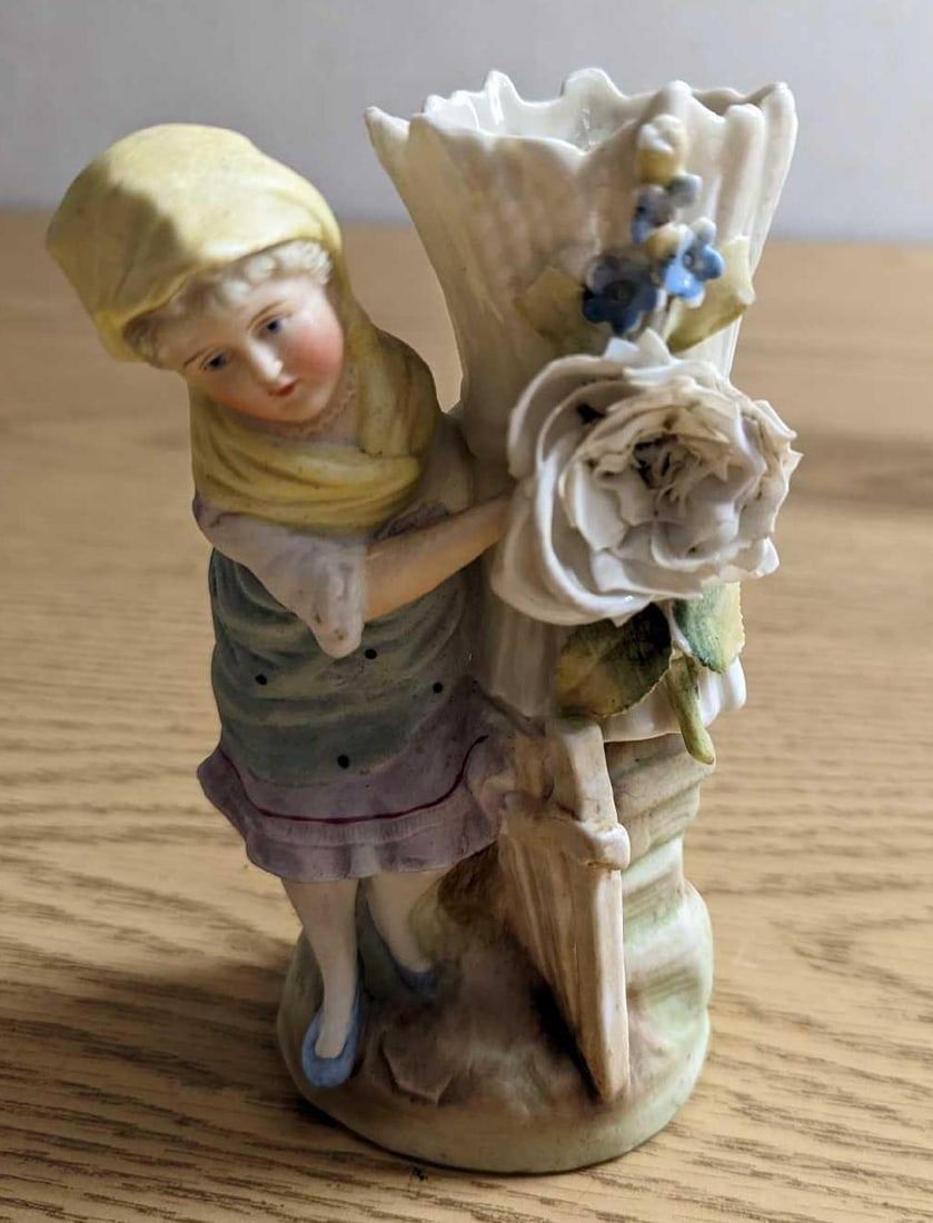 Lot 99: Vintage Ceramic Woman Vase