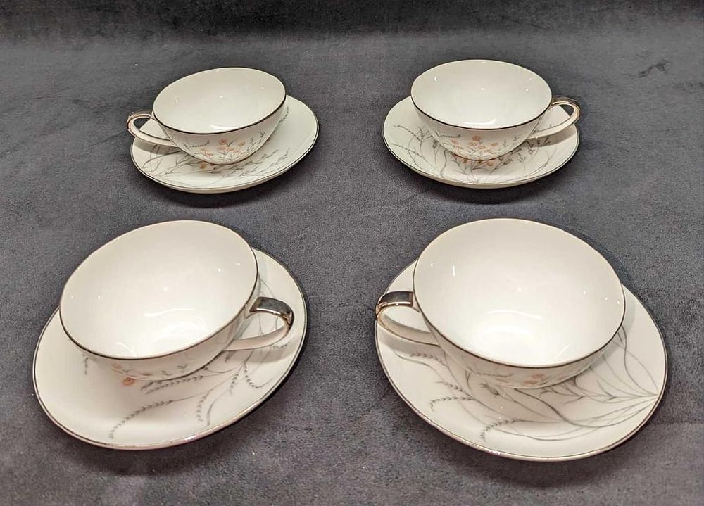 Lot 497: 4 Retired Jyoto China Spring Cups & Saucers B