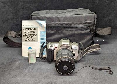Minolta Dynax 404si Maxxum Camera & Case & Lens. Minolta Dynax 404si Maxxum Camera &amp; Case 