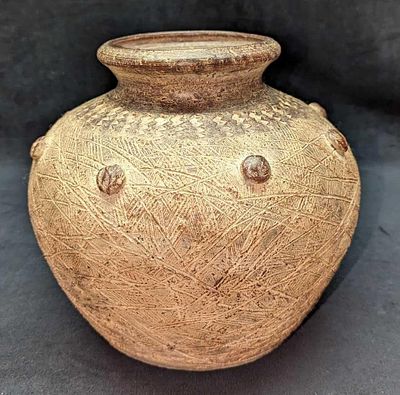 Vintage Pottery Made In Thailand Textured Vase. This is approx 10" x 10" x 9" and it weighs 7.10 