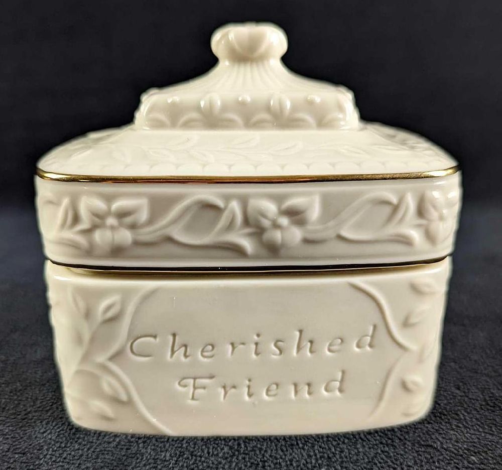 Lenox Sentiment Cherished Friend Music Trinket Box. Lenox Sentiment Cherished Friend Music Box. 