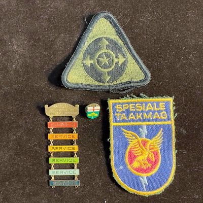 Military Insignia Badges Patches Lapel Pins Lot of Four 4. Various lot of service and military 