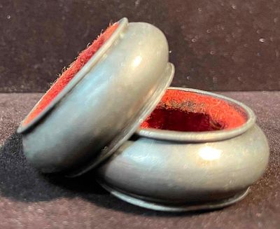 Two Vintage Wine Collars (F18). This lot contains Two Vintage Wine Collars (F18). Each Wine 