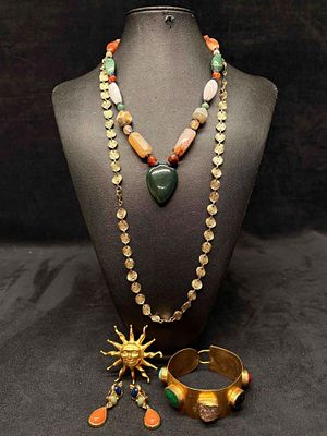 5pc Gold and Earth Tone Sun Child Themed Mixed Costume Jewelry Lot. This lot contains 5 pieces 