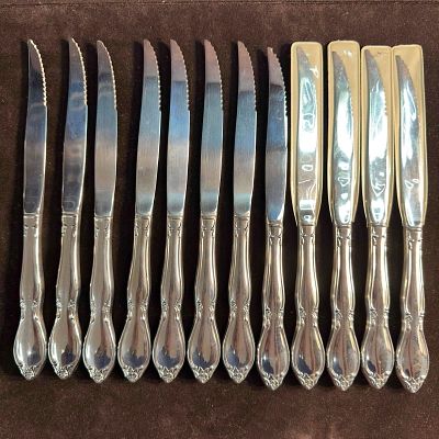 Oneida Celebrity Dinner Knives Floral Design Kitchen Steak Knife Set of 12 Twelve. This 
