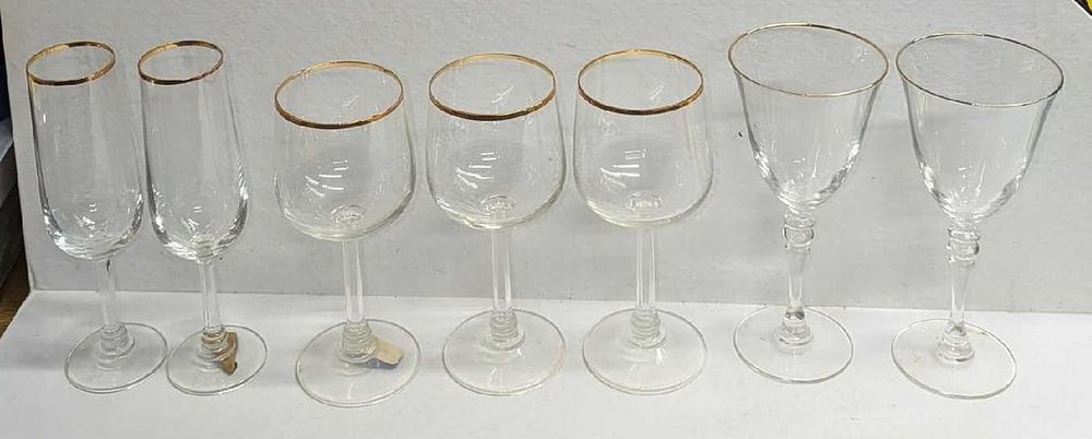 Lot 433: 7 German Gold Trim Crystal Clear Industries Flute & Wine Glasses