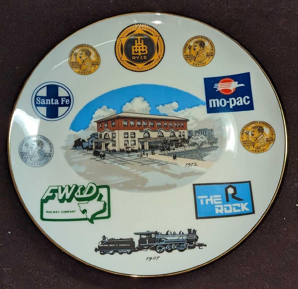 1981 Gold Harriman Porcelain Series #1 Display Plate. The design has the Houston Area 