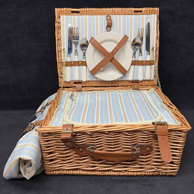 Wicker Picnic Basket Insulated Cooler Set for Two People Couple Beach Park Outdoor Kitchenware. 