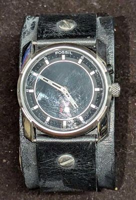 Fossil Big Tic Watch Men's Counting Seconds Leather Watch. The watch requires a new battery and 