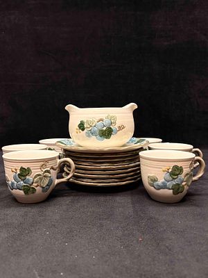 15pc Metlox Potteries Poppytrail Line Ceramic Sculptured Grape Tea Set. From the Metlox 