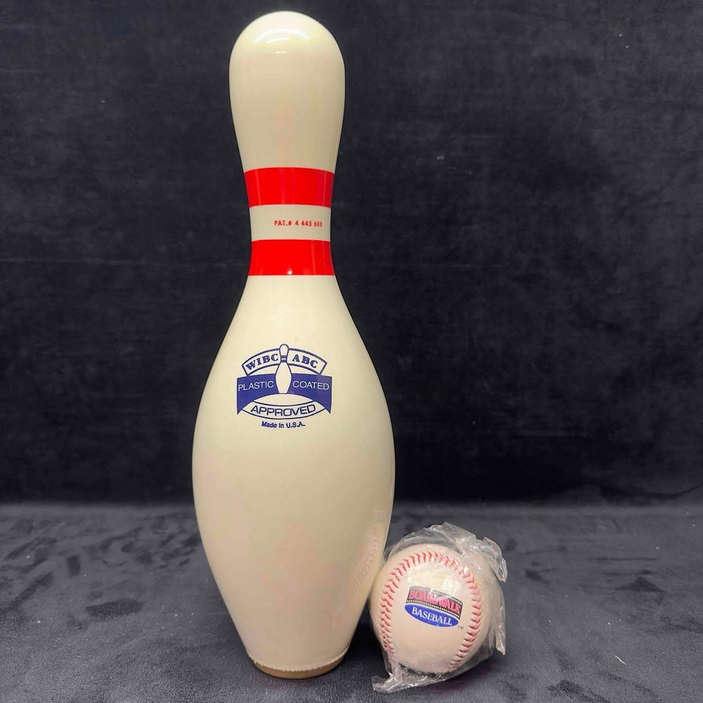 Lot 171: Amflite ii AMF Controlled Weight Bowling Pin Plastic Coated White and Boardwalk Baseball Sporting