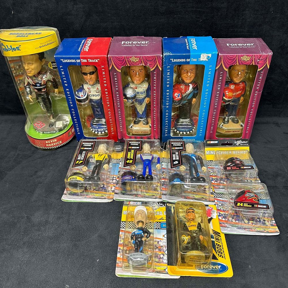 Lot 178: NASCAR Driver Bobble Head Figures Set Bobble Dobbles Souvenir Collectibles