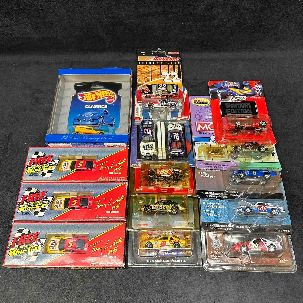 Lot 201: Various Lot of Sixteen 1:64 Scale Die Cast Metal NASCAR Stock Cars Set 16