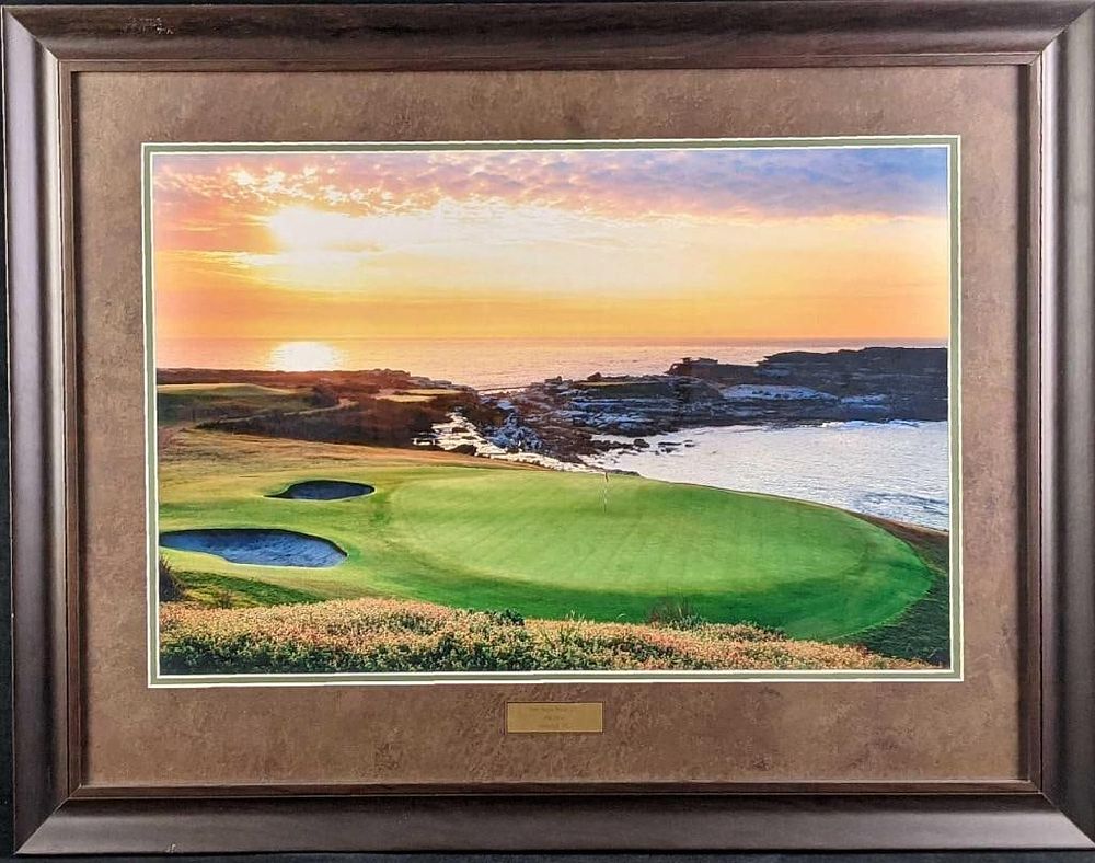 Lot 493: Framed New South Wales 6th Hole Golf Photograph