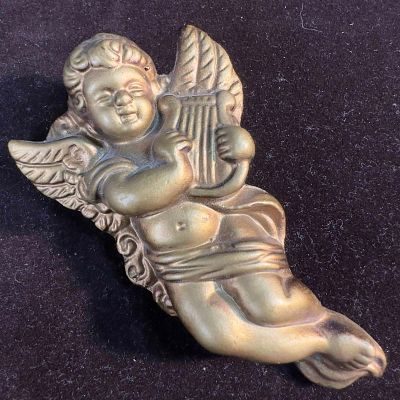 Angel Cherub Plaster Made In Japan Accessory Spoke Pin Back Harp Wall Hang Decor. This 