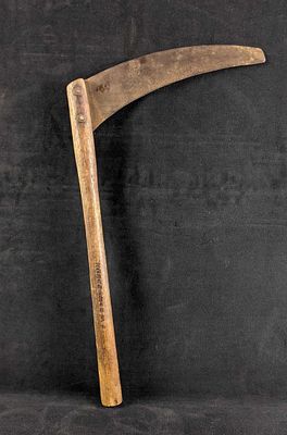 Vintage Sythe Short Handled Sythe This sythe is from the early 1900s, it has a brand imprint of 