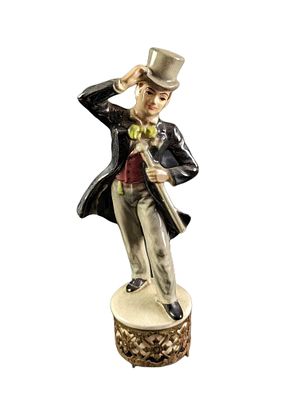 Vintage Sierra Columbia Victorian Man Figurine. Vintage Sierra Columbia Porcelain Victorian Man 