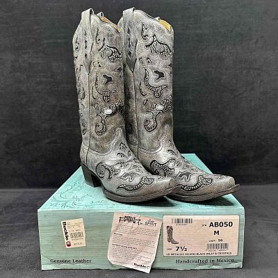 Corral Metallic Silver Black Inlay Rhinestone Accents Women's Boots 7.5M. Vintage Series Corral 