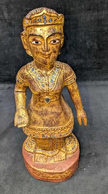 Vintage Thai Or Burmese Carved Gilt Wood Lady Statue. This is approx 7"x 6" x 16 1/2" and it 