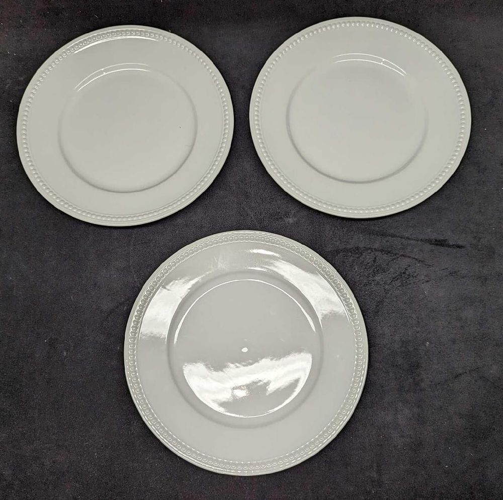 Lot 481: 3 Fitz & Floyd Everyday White Beaded Dinner Plates