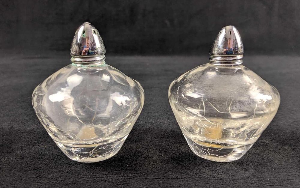 Lot 487: Vintage IW Rice Company Salt And Pepper Shaker