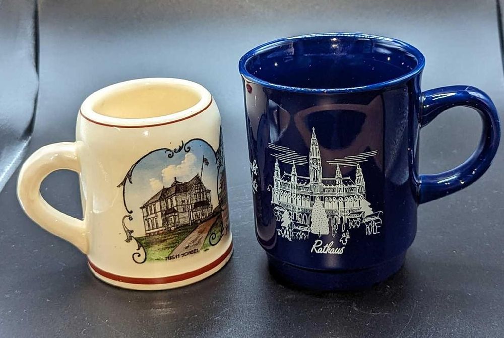 Lot 498: 2 Vintage Ceramic Souvenir Mugs Mozart Pepperell
