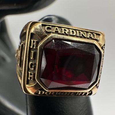 10K Gold Cardinal Dougherty School Class 1959 Ring. This item is in good pre-owned, previously 