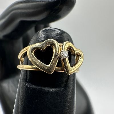 14K Gold Double Open Heart Round Accent Diamond W90. This item is in good pre-owned, previously 